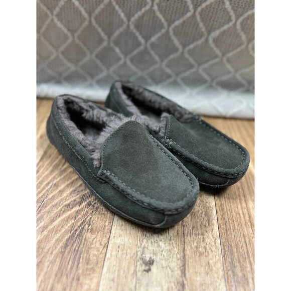 UGG Women's / Kids Ansley Suede Moccasin Slippers 4 /36 - Picture 2 of 4